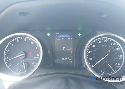 2021 Toyota Camry Le z USA, uszkodzony, nr VIN 4T1C11AK2MU538371